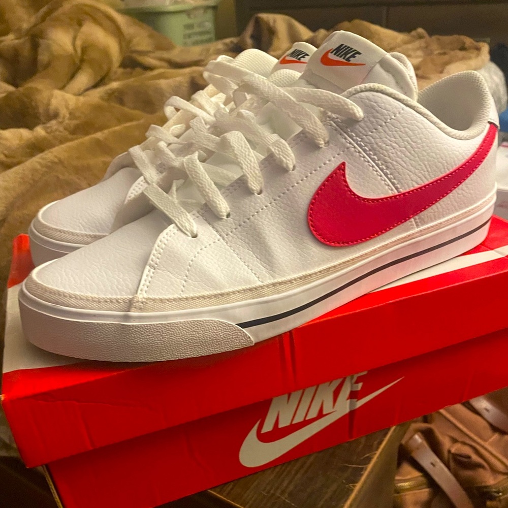 Nike court legacy